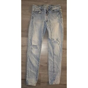 Lightwash Distressed Aeropostale Skinny Jeans